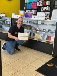 Certified Preowned iPhones, iPads, Apple Watches, MacBooks, Airpods in Lafayette Louisiana September 2023
